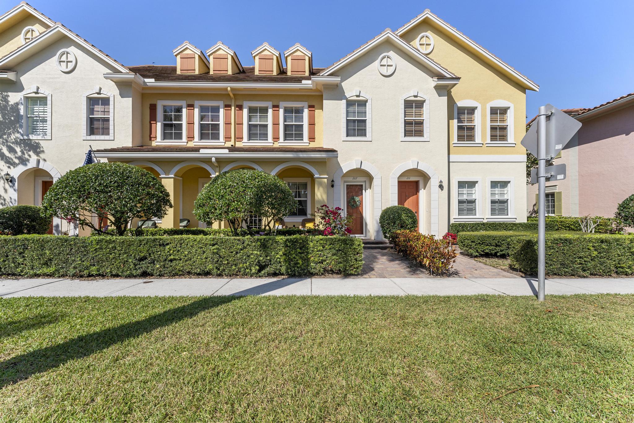 Property for Sale at 207 Mulligan Place, Jupiter, Palm Beach County, Florida - Bedrooms: 3 
Bathrooms: 2.5  - $650,000