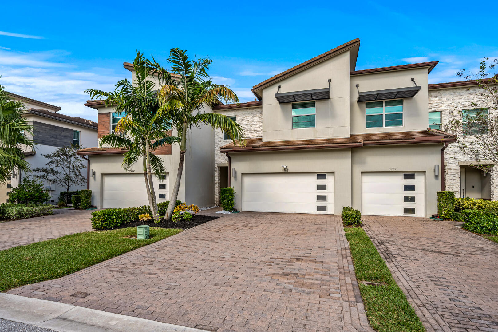 8963 Kingsmoor Way, Lake Worth, Palm Beach County, Florida - 3 Bedrooms  
2.5 Bathrooms - 