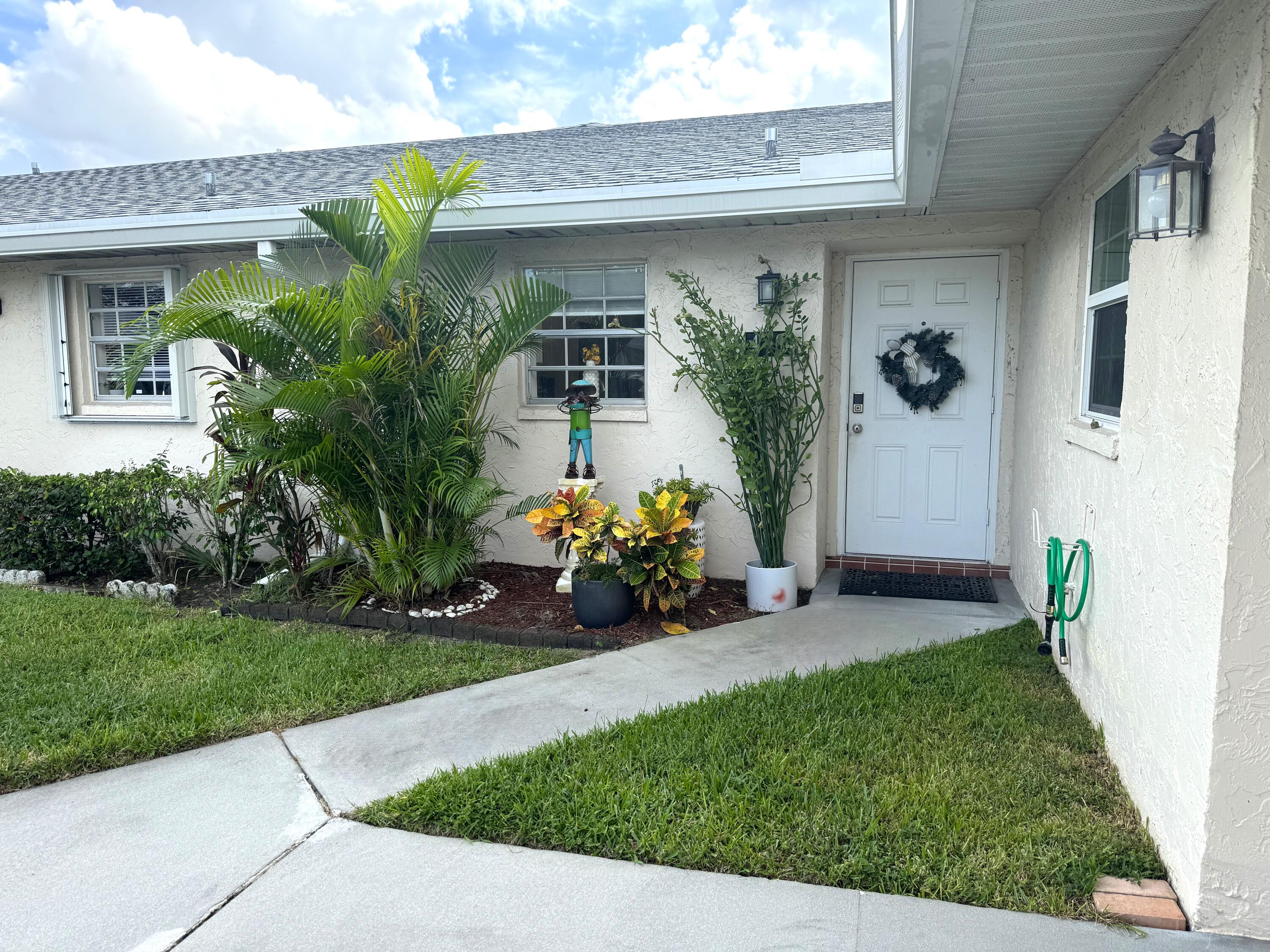 440 Franconia Circle, Lake Worth, Palm Beach County, Florida - 2 Bedrooms  
2 Bathrooms - 