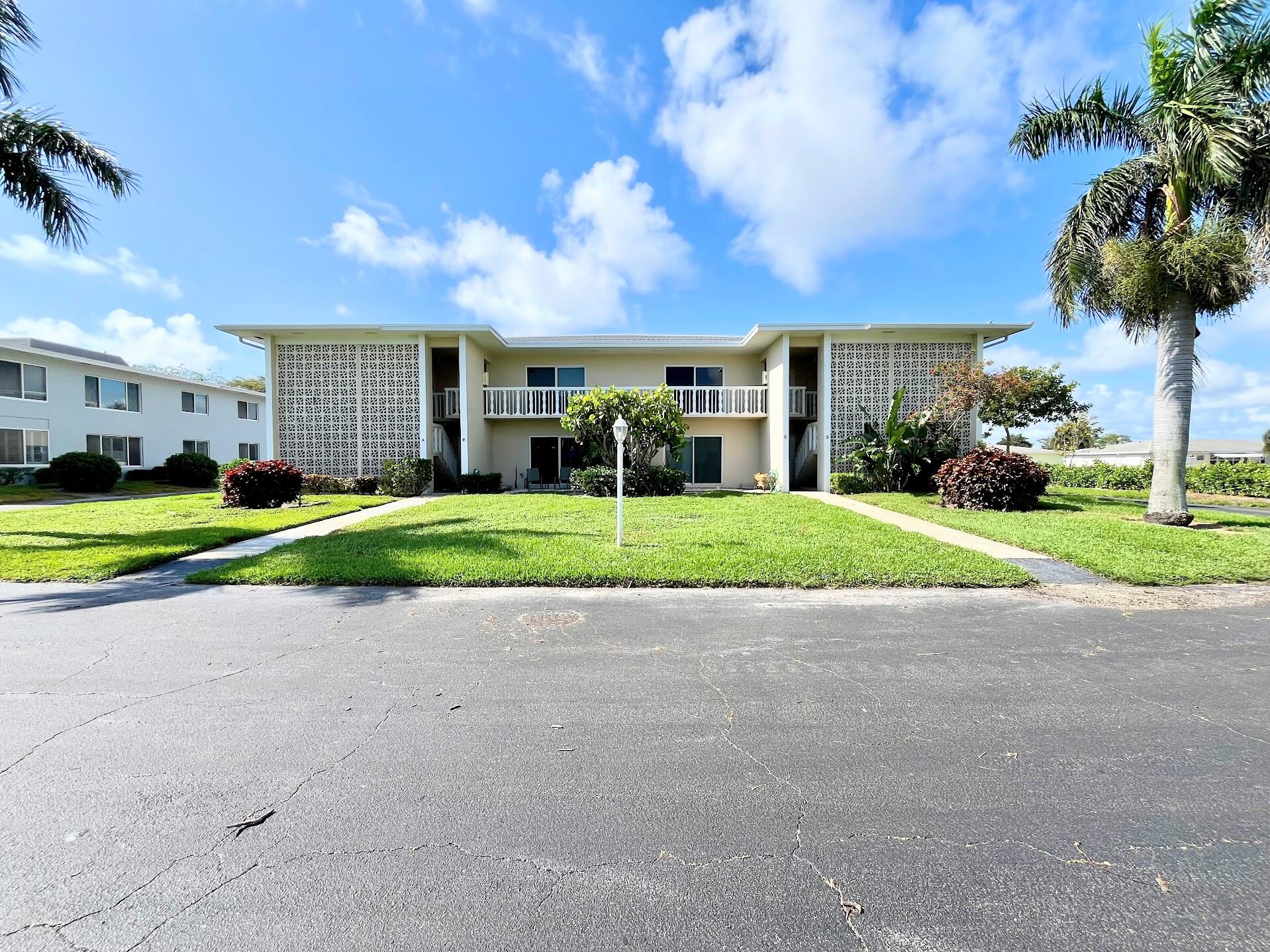 Property for Sale at 320 North Boulevard 2C, Boynton Beach, Palm Beach County, Florida - Bedrooms: 1 
Bathrooms: 1  - $115,500
