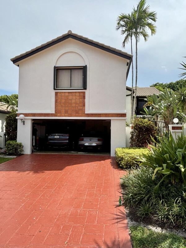 Property for Sale at 6382 Via Rosa, Boca Raton, Palm Beach County, Florida - Bedrooms: 5 
Bathrooms: 3  - $1,097,000