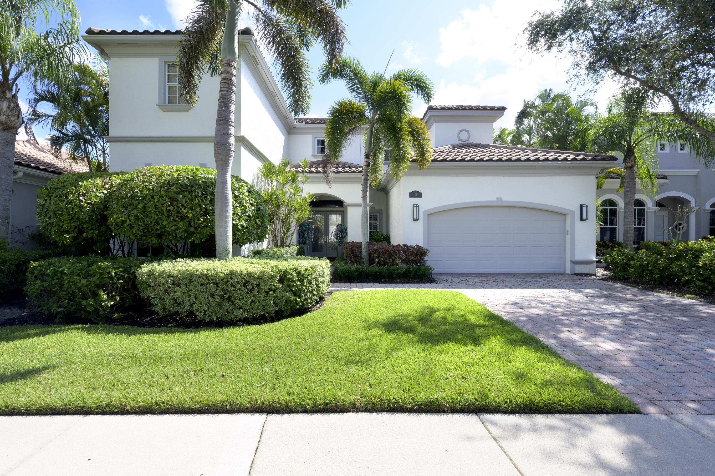 Property for Sale at 106 Siesta Way, Palm Beach Gardens, Palm Beach County, Florida - Bedrooms: 5 
Bathrooms: 5.5  - $2,800,000