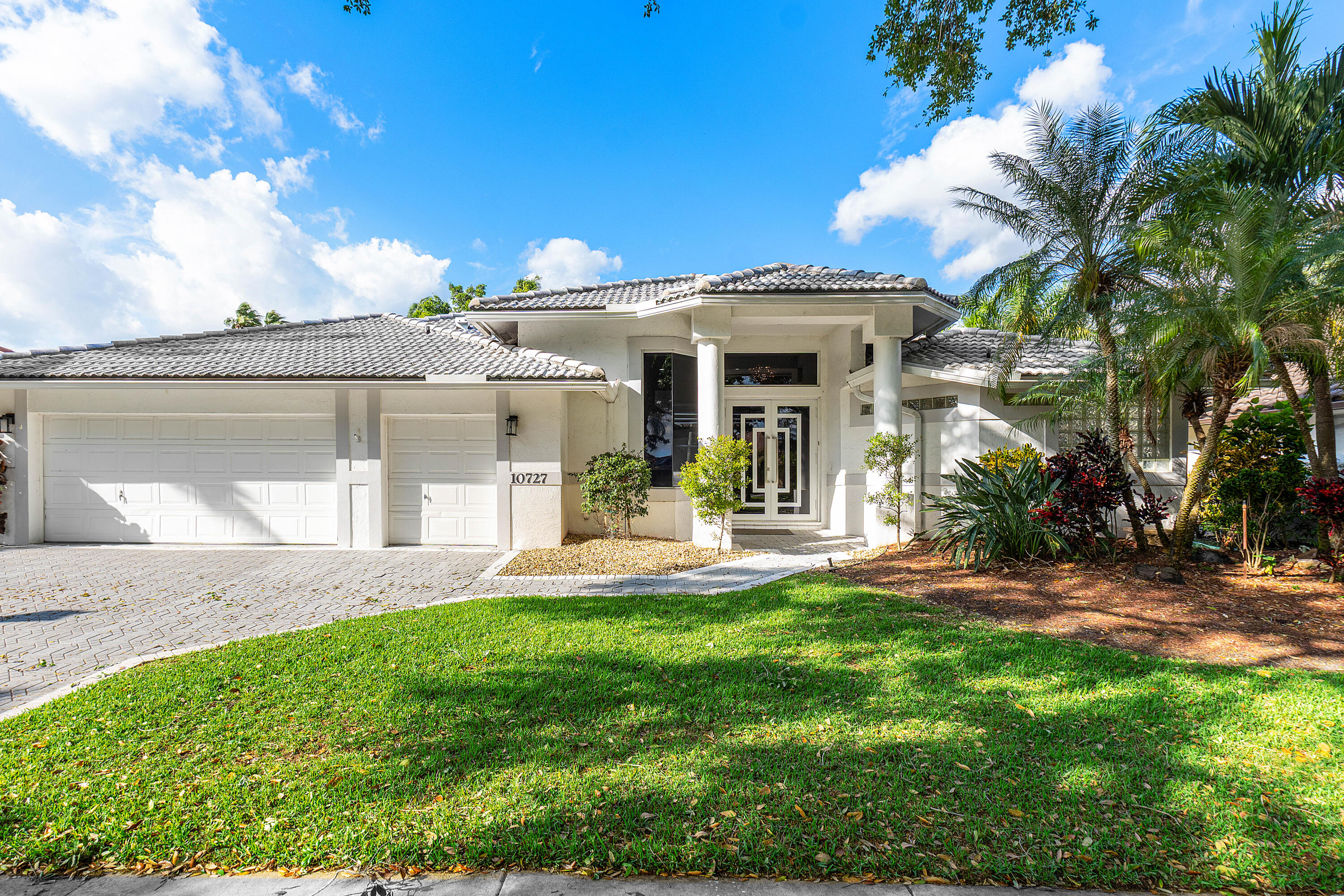 Property for Sale at 10727 Avenida Santa Ana, Boca Raton, Palm Beach County, Florida - Bedrooms: 4 
Bathrooms: 3  - $1,149,999