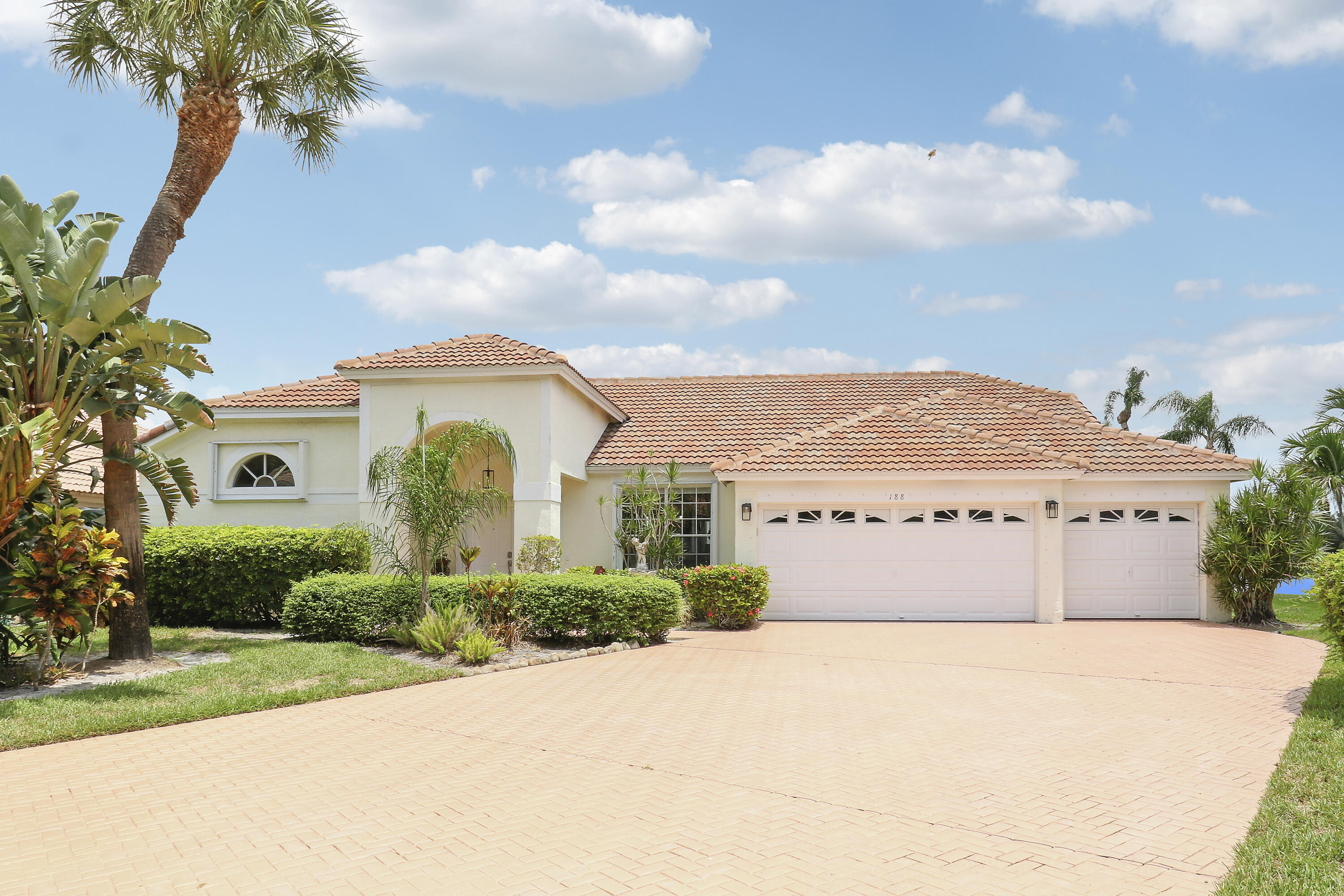 188 Cove Road, Greenacres, Palm Beach County, Florida - 4 Bedrooms  
3 Bathrooms - 