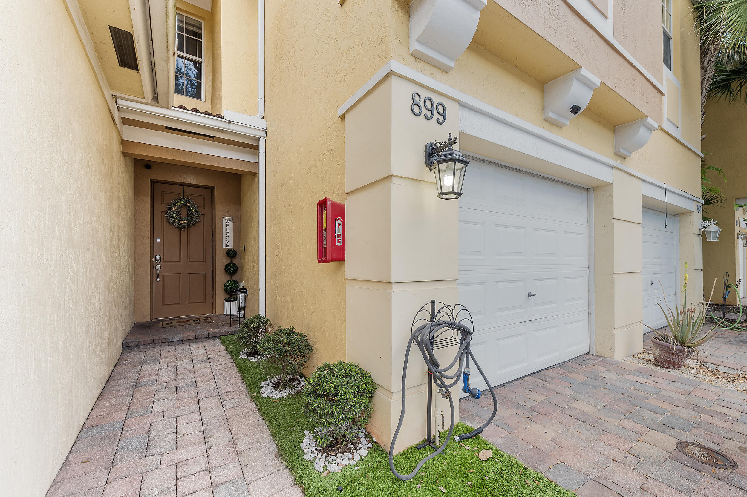 Property for Sale at 899 Pipers Cay Drive, West Palm Beach, Palm Beach County, Florida - Bedrooms: 3 
Bathrooms: 2.5  - $299,900