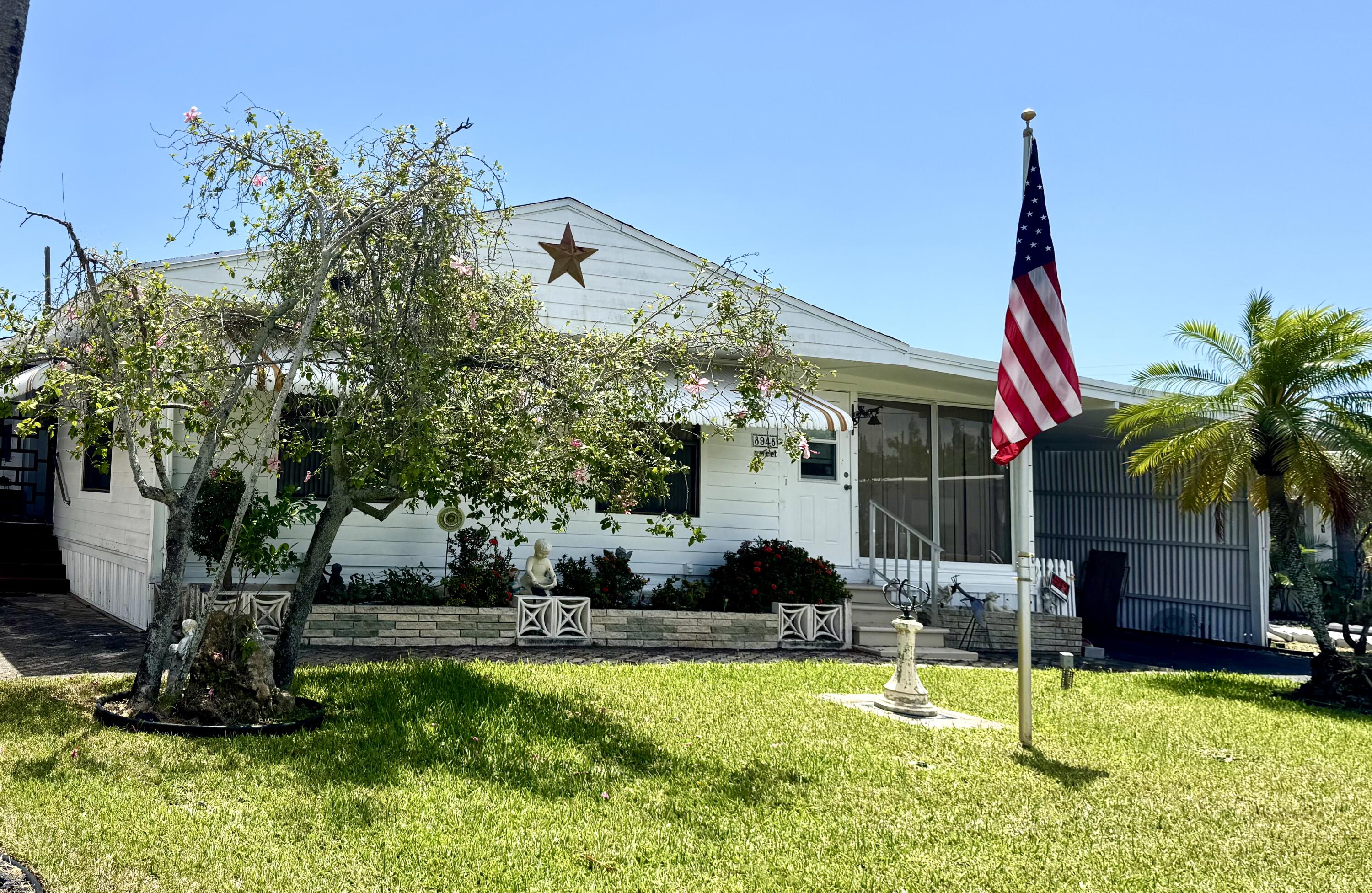 Property for Sale at 8948 W Shady Lane, Boynton Beach, Palm Beach County, Florida - Bedrooms: 3 
Bathrooms: 2  - $209,900