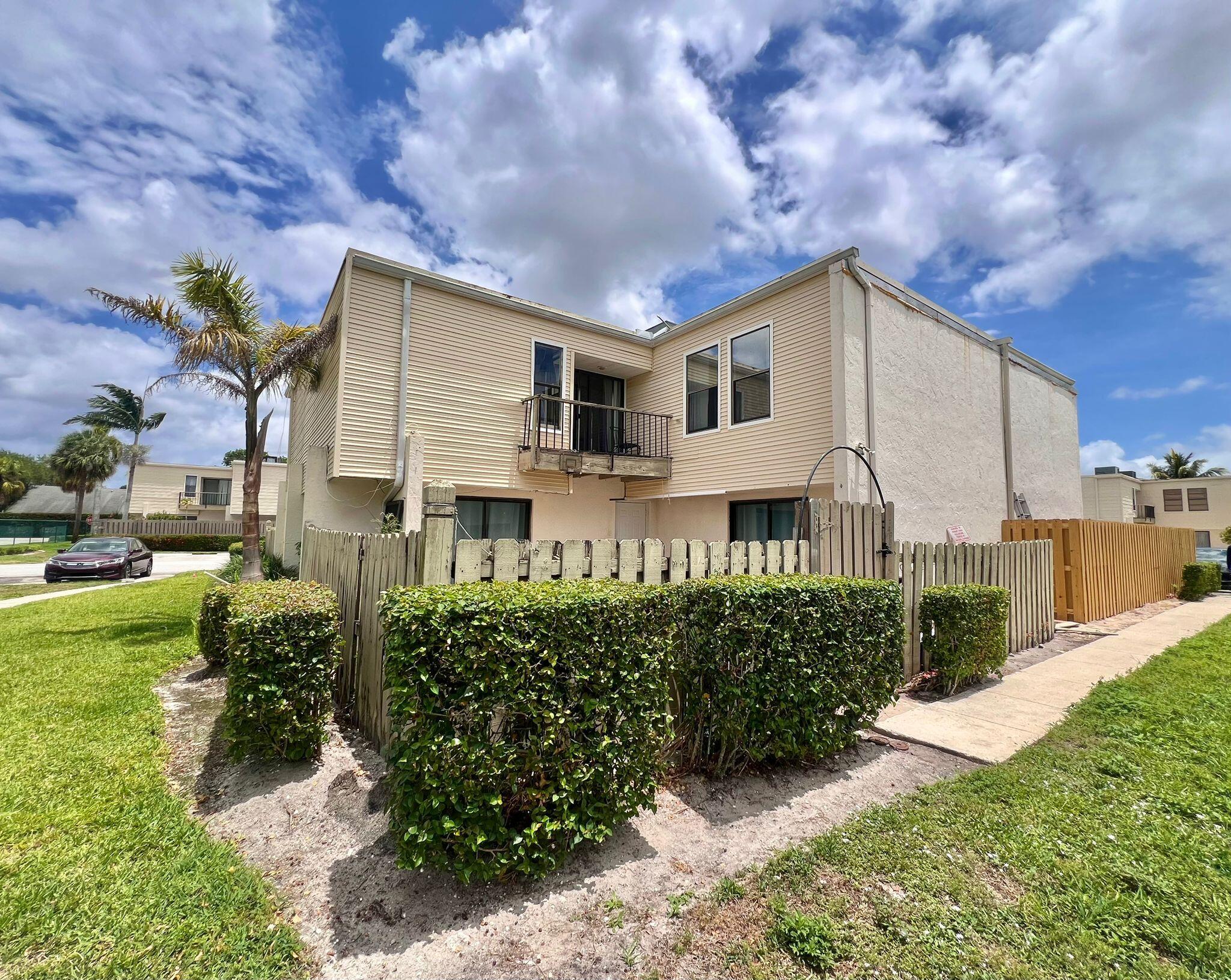 Property for Sale at 11987 Shakerwood Circle, Wellington, Palm Beach County, Florida - Bedrooms: 2 
Bathrooms: 2.5  - $297,000