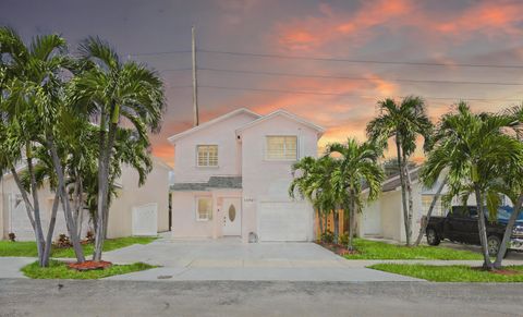 Photo of 13741 SW 160th Terrace, Miami, FL 33177 (MLS # RX-11124655)