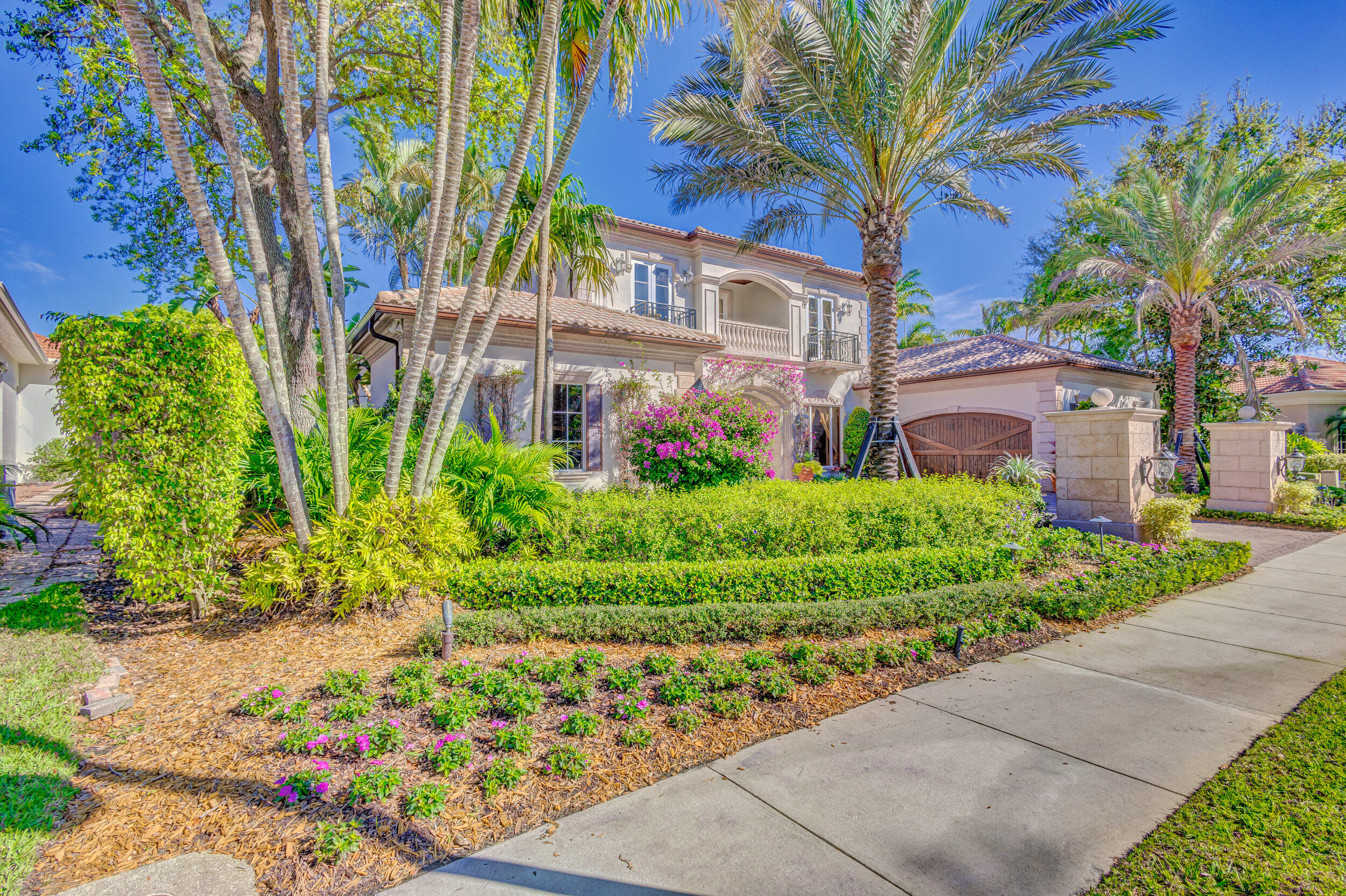 Property for Sale at 117 Via Capri, Palm Beach Gardens, Palm Beach County, Florida - Bedrooms: 4 
Bathrooms: 5.5  - $4,750,000