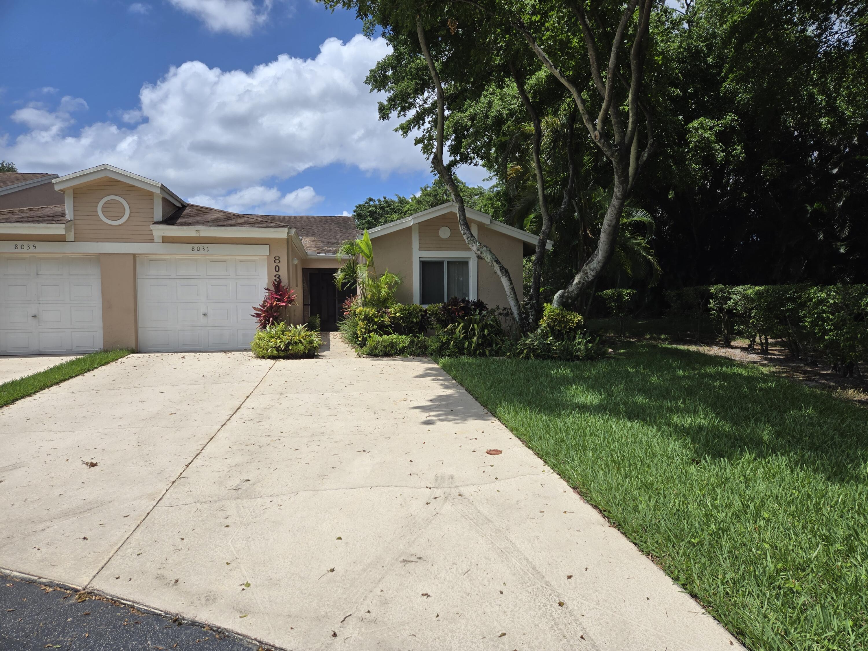 Property for Sale at 8031 Songbird Ter Terrace H, Boca Raton, Palm Beach County, Florida - Bedrooms: 2 
Bathrooms: 2  - $309,900