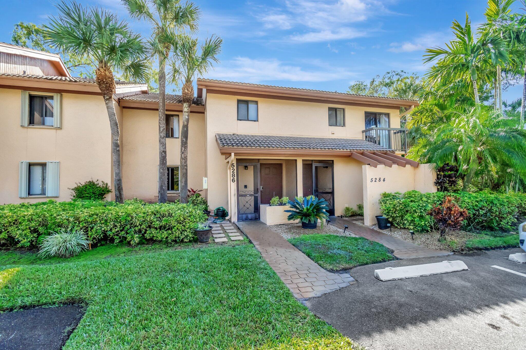 Property for Sale at 5286 Fountains Drive 214, Lake Worth, Palm Beach County, Florida - Bedrooms: 3 
Bathrooms: 2  - $400,000