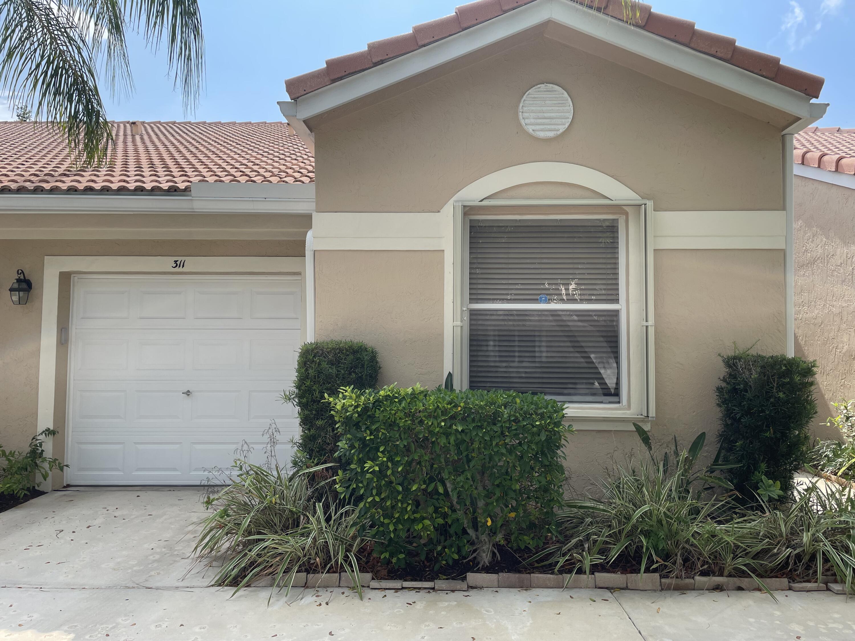Property for Sale at 311 E Coral Trace Circle, Delray Beach, Palm Beach County, Florida - Bedrooms: 2 
Bathrooms: 2  - $450,000
