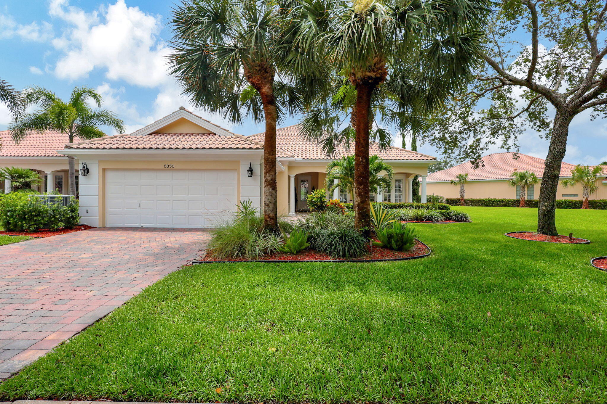 8850 Oldham Way, Palm Beach Gardens, Palm Beach County, Florida - 4 Bedrooms  
3 Bathrooms - 