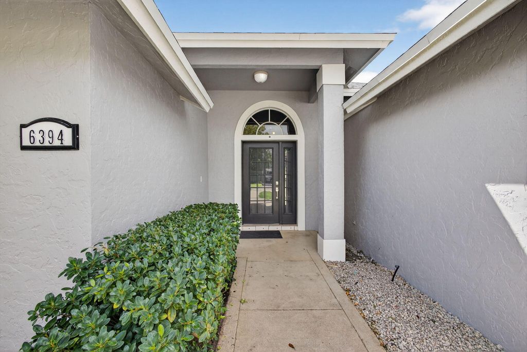 Photo of 6394 Drake Street, Jupiter, FL 33458 (MLS # RX-11129748)