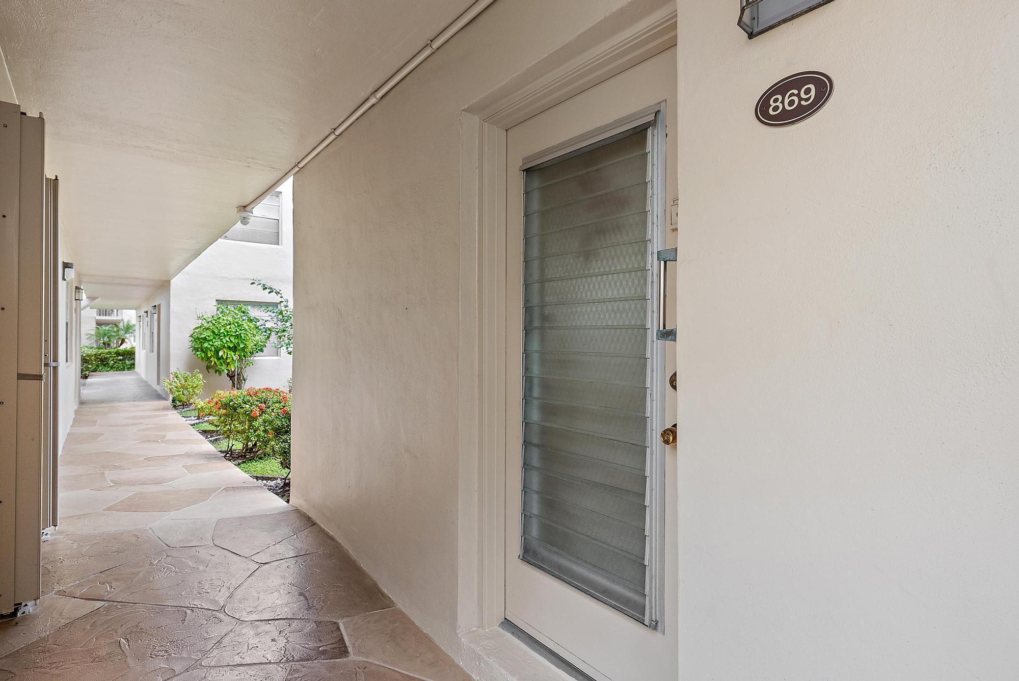 Property for Sale at 869 S Flanders, Delray Beach, Palm Beach County, Florida - Bedrooms: 2 
Bathrooms: 2  - $123,000