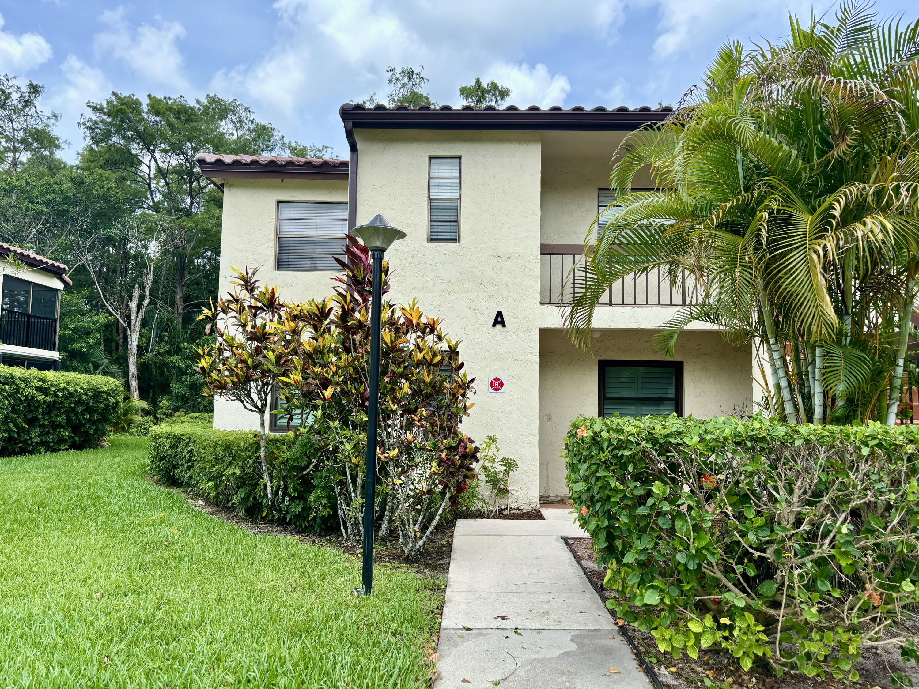 Property for Sale at 21728 Arriba Real A Real 34-A, Boca Raton, Palm Beach County, Florida - Bedrooms: 2 
Bathrooms: 2  - $274,900