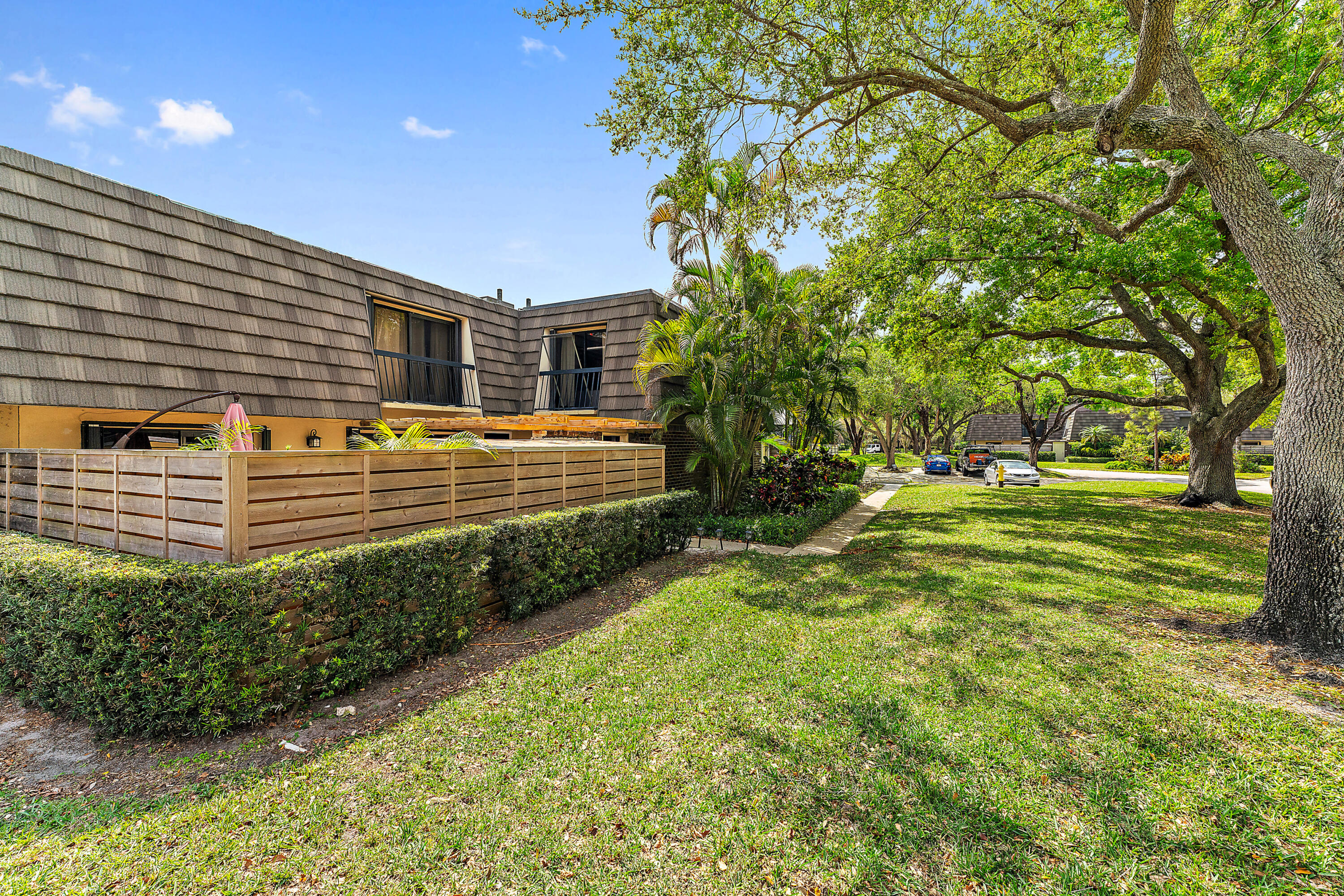 Property for Sale at 314 3rd Terrace, Palm Beach Gardens, Palm Beach County, Florida - Bedrooms: 3 
Bathrooms: 2.5  - $399,000
