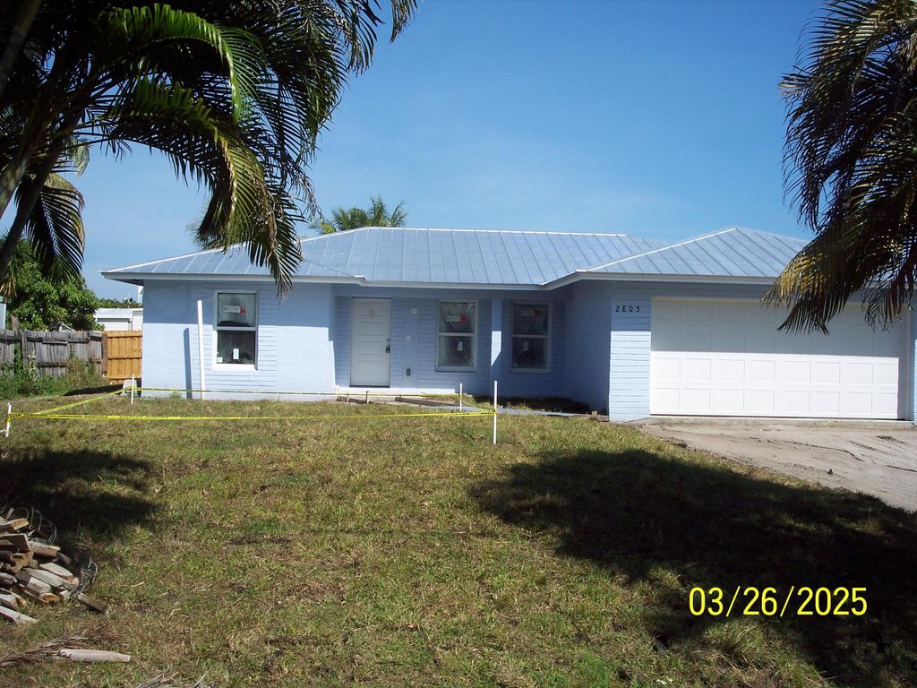 Photo of 2805 SE Carroll Street, Stuart, FL 34997 (MLS # RX-11075395)