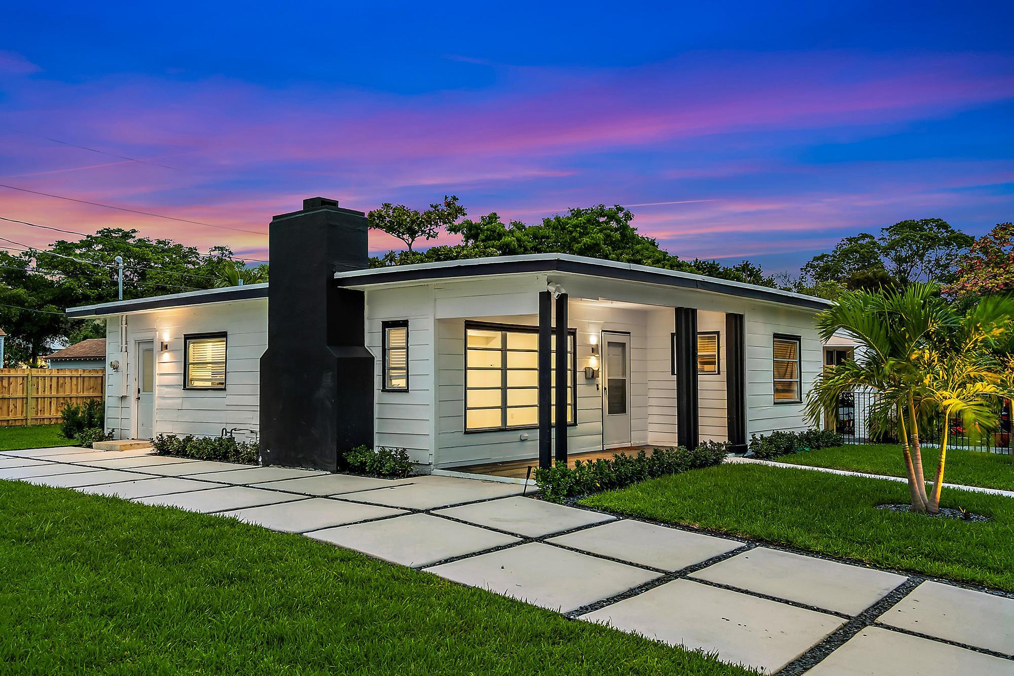 Property for Sale at 931 33rd Street, West Palm Beach, Palm Beach County, Florida - Bedrooms: 2 
Bathrooms: 1  - $549,500