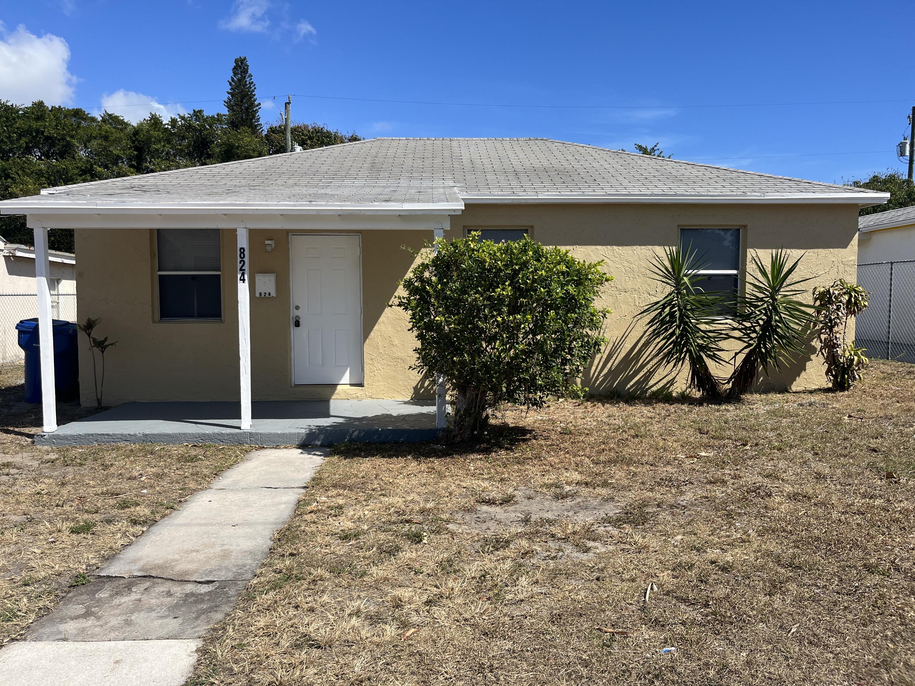 824 W 5th Street, Riviera Beach, Palm Beach County, Florida - 3 Bedrooms  
1 Bathrooms - 