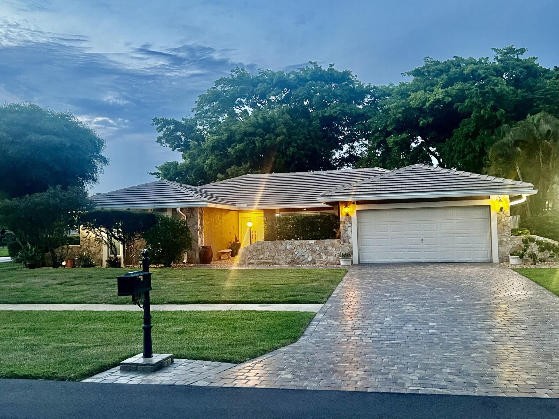 10278 Crosswind Road, Boca Raton, Palm Beach County, Florida - 3 Bedrooms  
3 Bathrooms - 