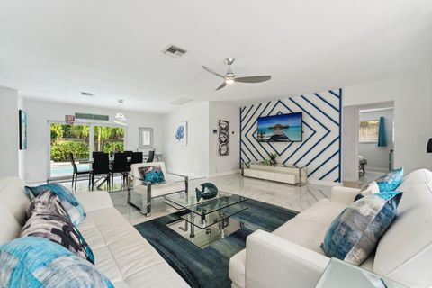 Tiny photo for 1243 Garfield St, Hollywood, FL 33019 (MLS # RX-11120099)