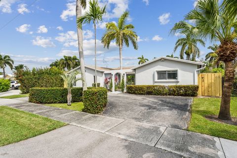 Tiny photo for 1243 Garfield St, Hollywood, FL 33019 (MLS # RX-11120099)