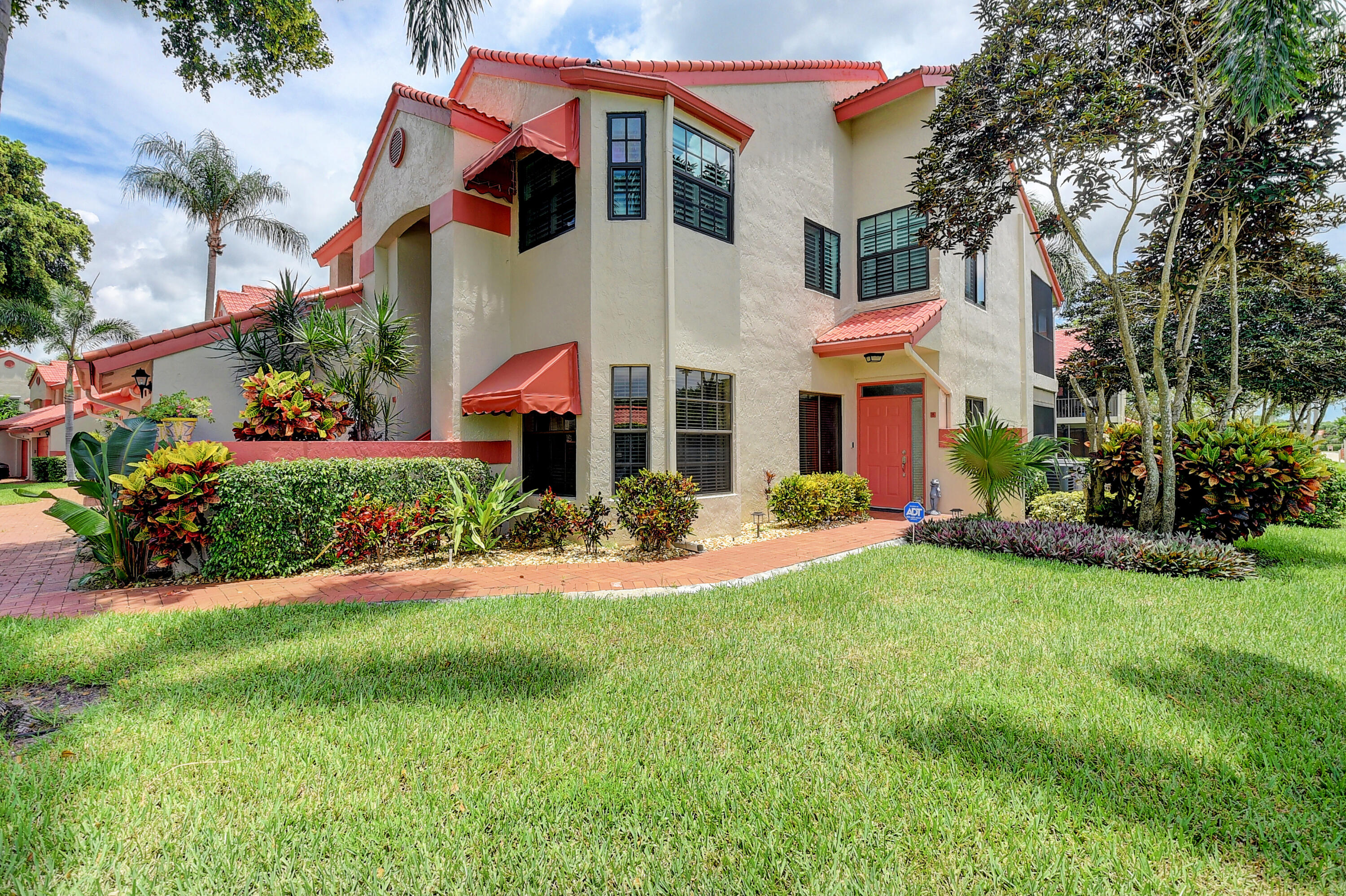 7677 Lexington Club Boulevard B, Delray Beach, Palm Beach County, Florida - 2 Bedrooms  
2 Bathrooms - 