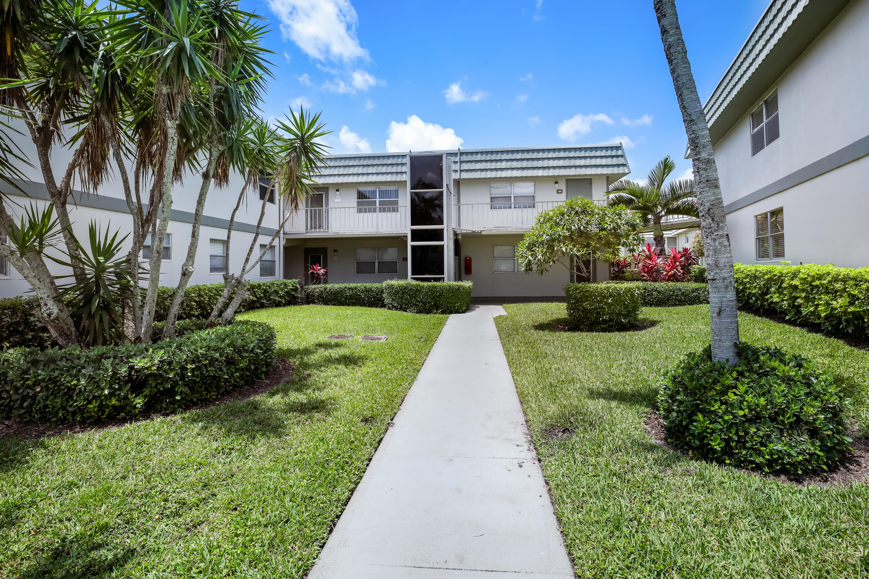 372 Flanders H, Delray Beach, Palm Beach County, Florida - 2 Bedrooms  
2 Bathrooms - 