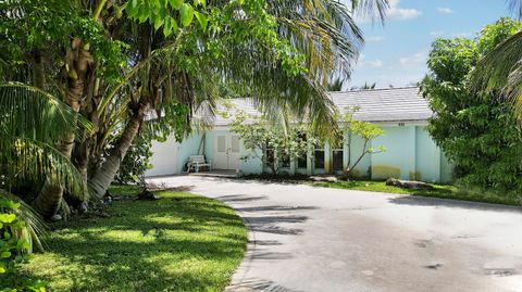 Photo of 808 Country Club Drive, North Palm Beach, FL 33408 (MLS # RX-11108048)
