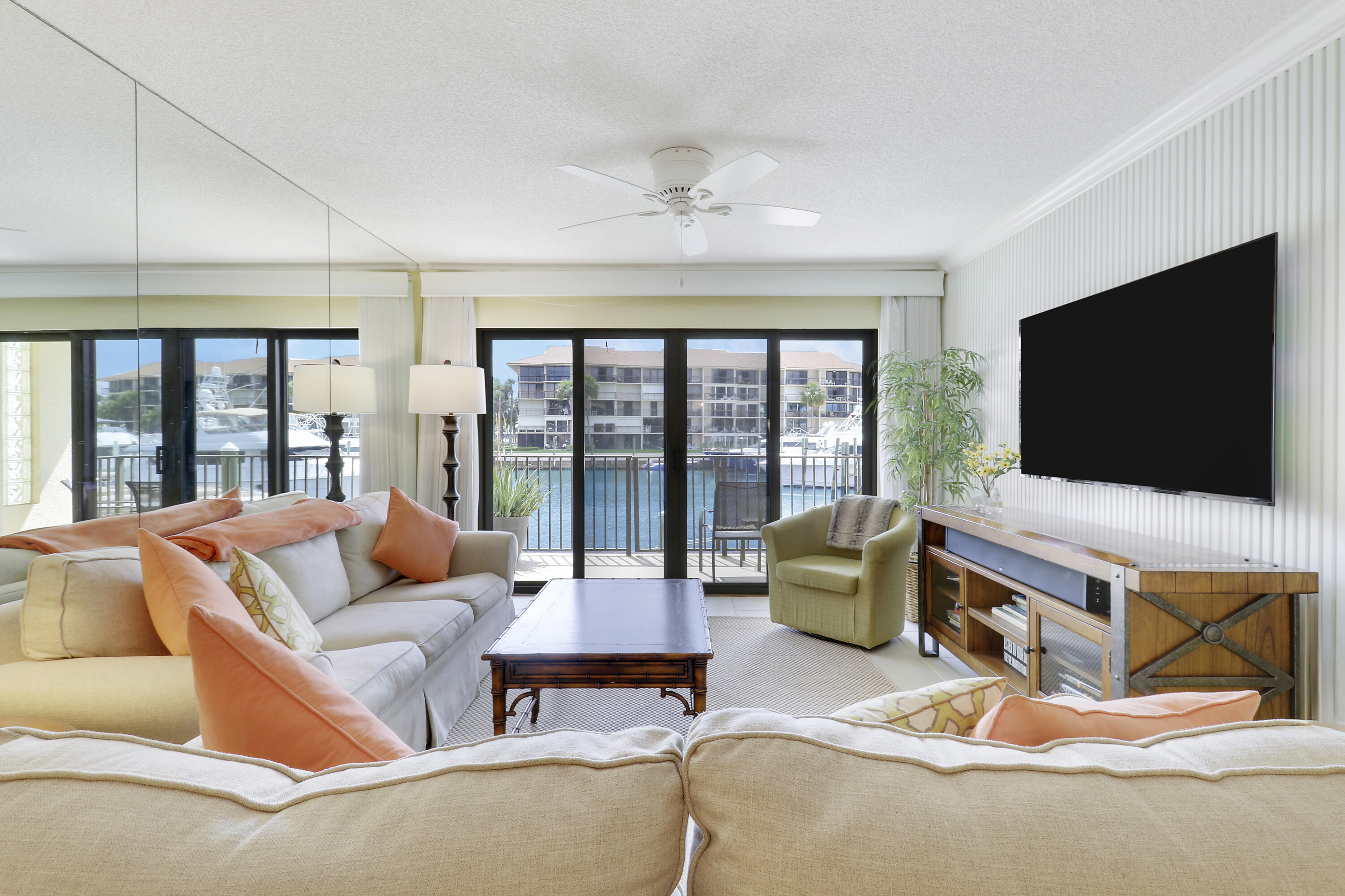 Property for Sale at 1301 Seafarer Circle 105, Jupiter, Palm Beach County, Florida - Bedrooms: 2 
Bathrooms: 2  - $589,000