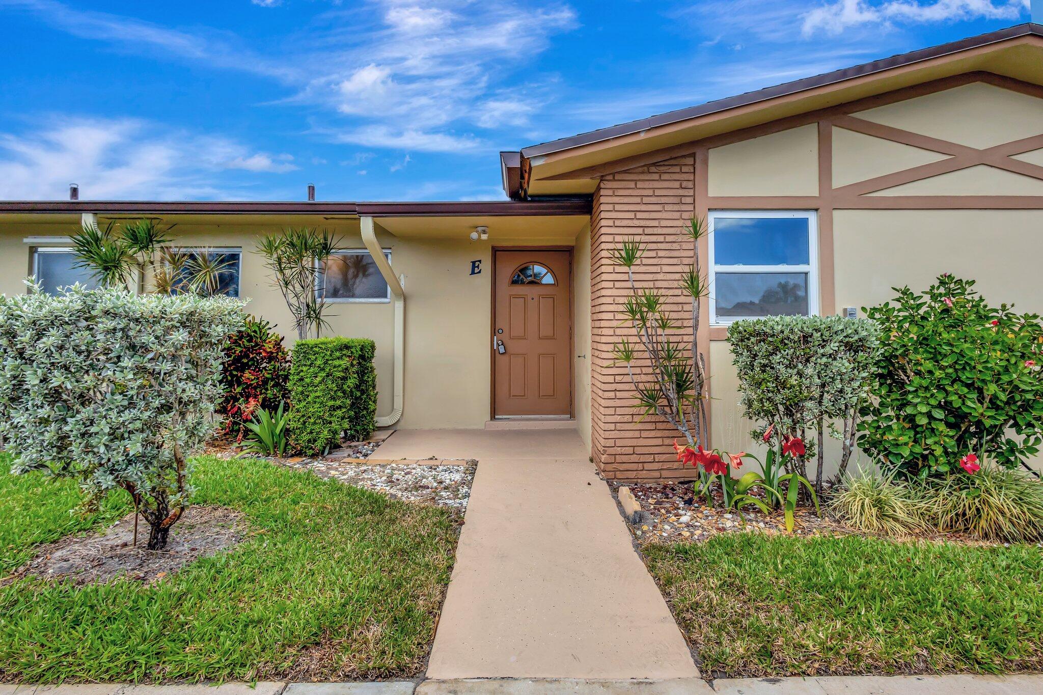 Property for Sale at 2842 Crosley Drive E, West Palm Beach, Palm Beach County, Florida - Bedrooms: 1 
Bathrooms: 1.5  - $95,000