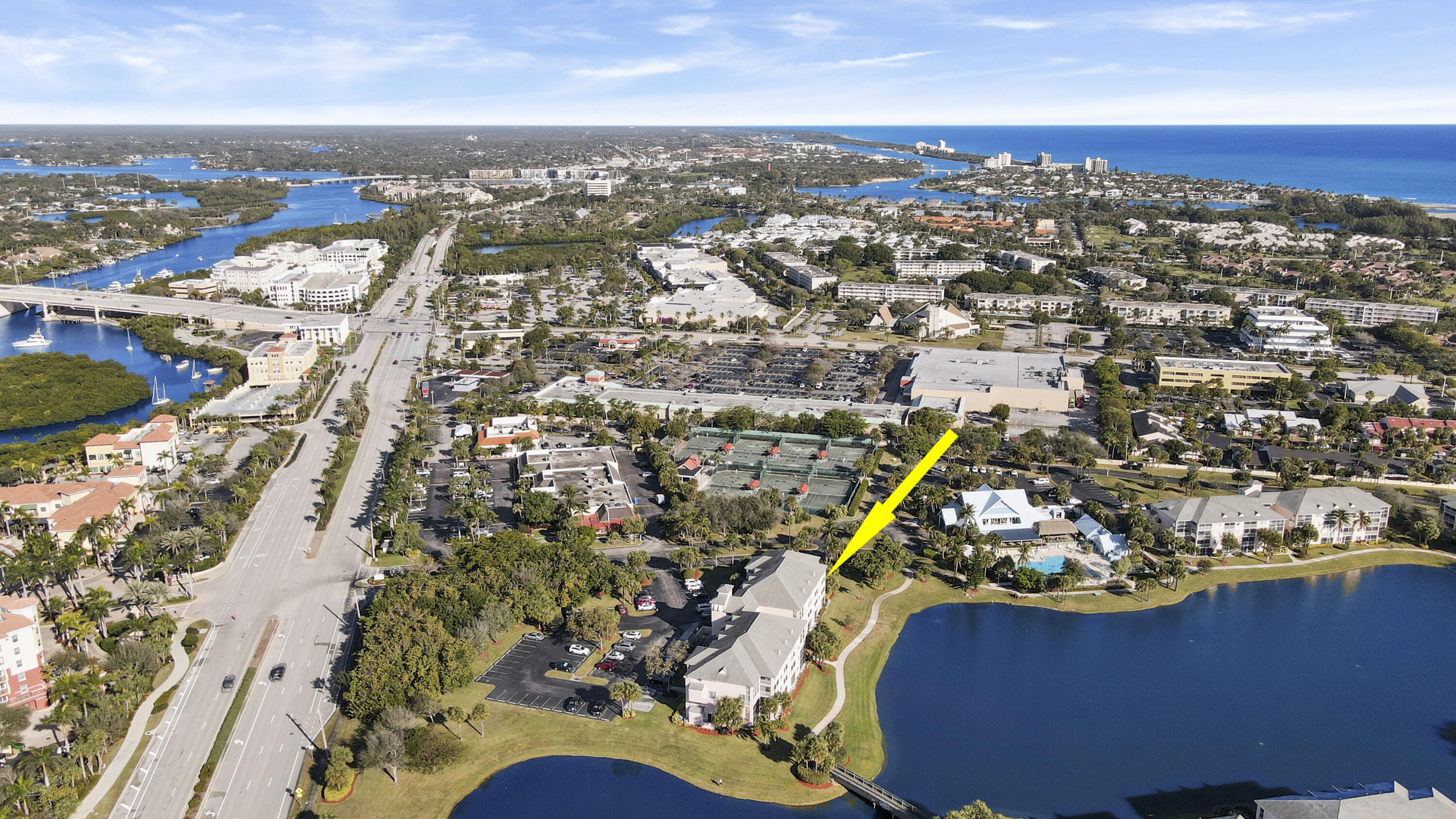 353 S Us Highway 1 F301 F301, Jupiter, Palm Beach County, Florida - 2 Bedrooms  
2.5 Bathrooms - 