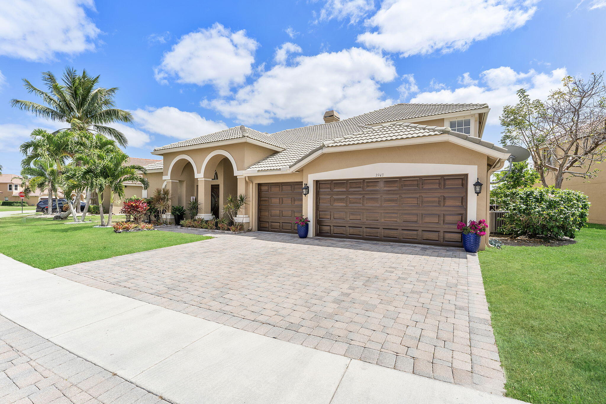 Property for Sale at 3943 W Hamilton Key Ky, West Palm Beach, Palm Beach County, Florida - Bedrooms: 5 
Bathrooms: 4  - $830,000