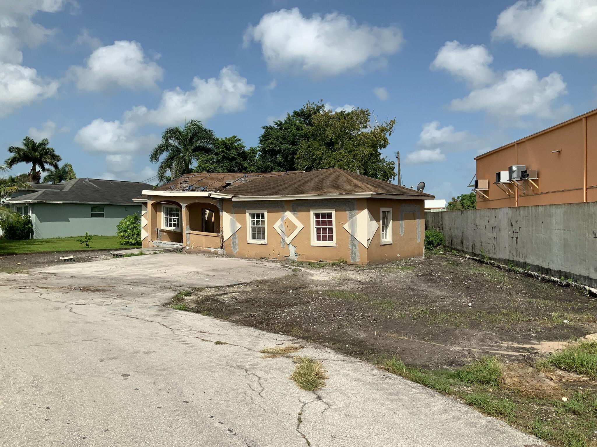 Property for Sale at 542 Se 6th Drive, Belle Glade, Palm Beach County, Florida - Bathrooms: 2  - $116,000