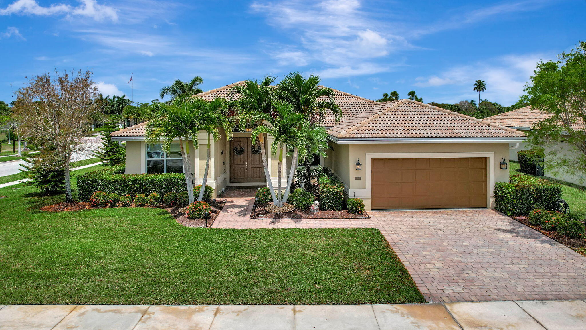 Property for Sale at 9387 Silent Oak Circle, Wellington, Palm Beach County, Florida - Bedrooms: 4 
Bathrooms: 3  - $850,000