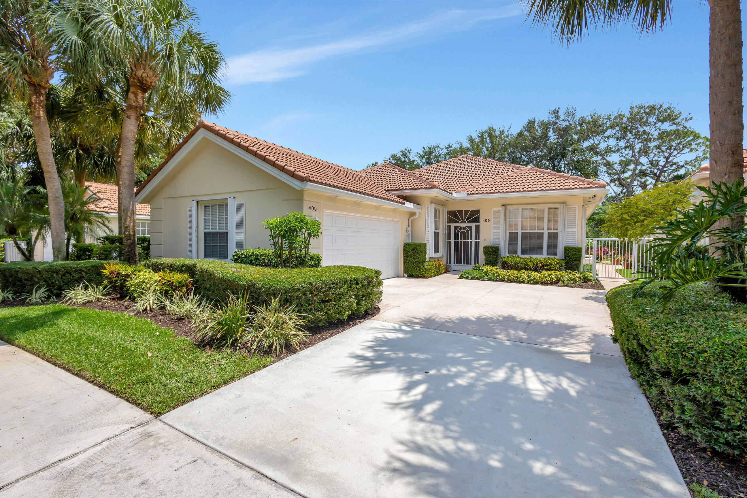 409 Kelsey Park Drive, Palm Beach Gardens, Palm Beach County, Florida - 3 Bedrooms  
2 Bathrooms - 