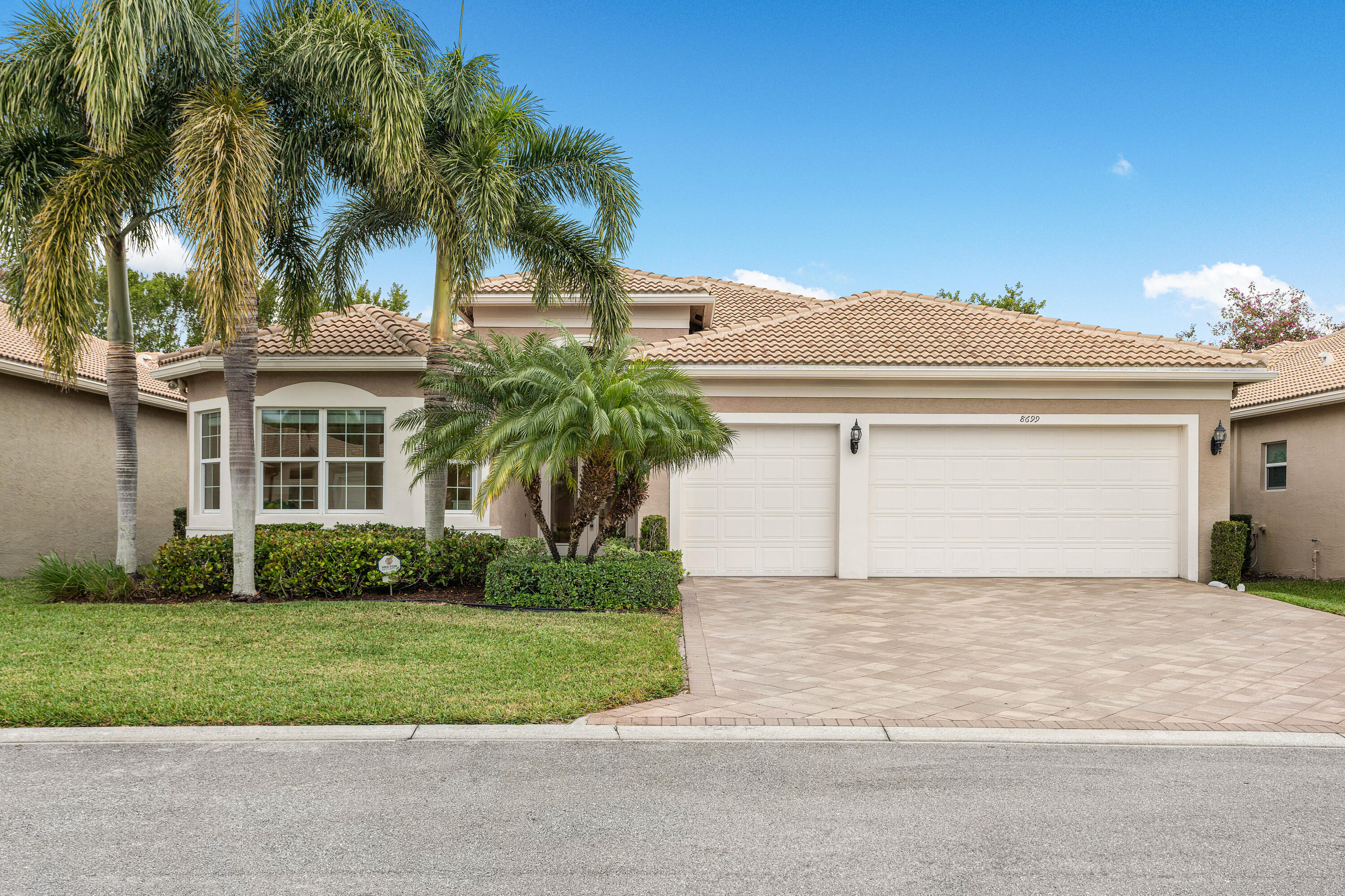 8699 Eagle Peak Pass, Boynton Beach, Palm Beach County, Florida - 4 Bedrooms  
3.5 Bathrooms - 
