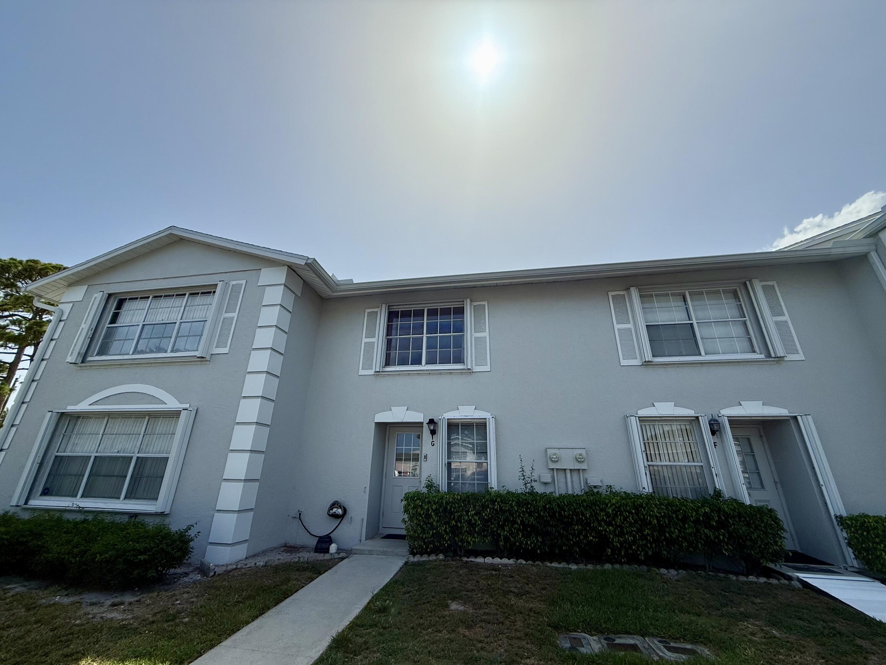 214 Foxtail Drive G, Greenacres, Palm Beach County, Florida - 2 Bedrooms  
2.5 Bathrooms - 