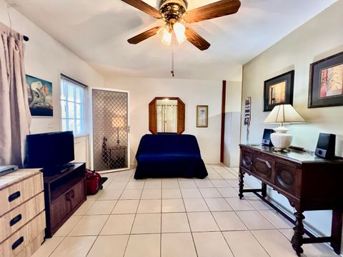 Tiny photo for 707 S 19th Avenue #11, Hollywood, FL 33020 (MLS # RX-11111866)