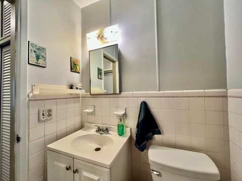 Tiny photo for 707 S 19th Avenue #11, Hollywood, FL 33020 (MLS # RX-11111866)