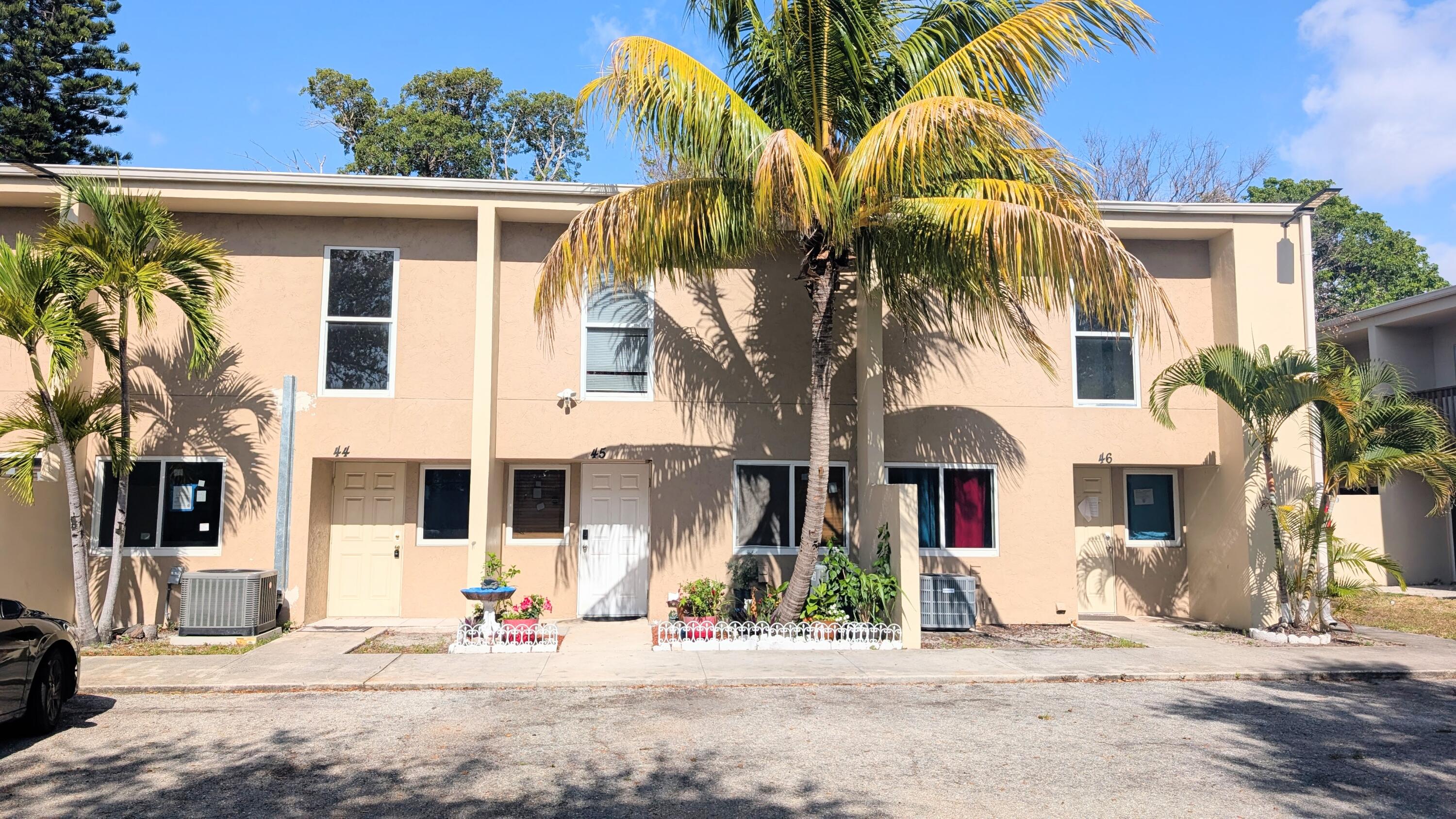 Property for Sale at 2800 Georgia Avenue G44, West Palm Beach, Palm Beach County, Florida - Bedrooms: 2 
Bathrooms: 1.5  - $95,000