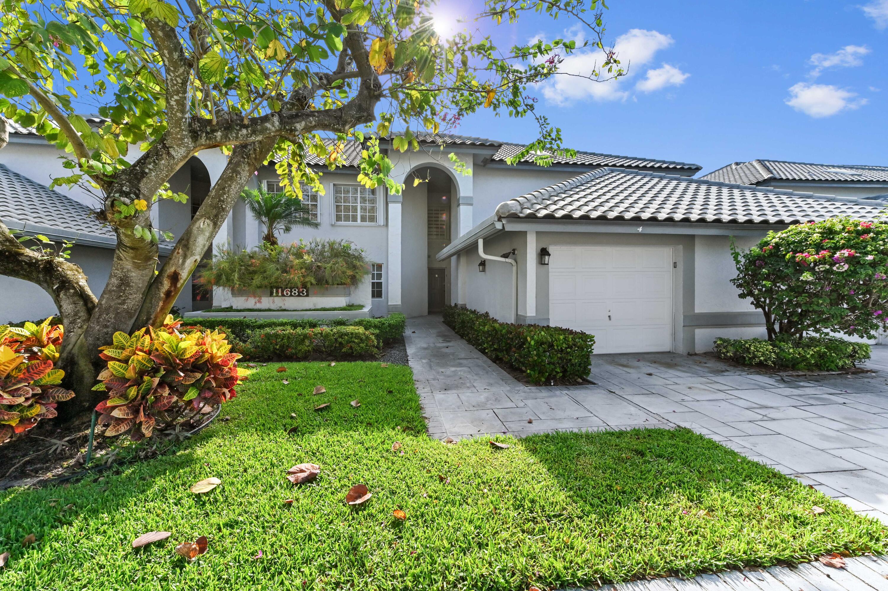 Property for Sale at 11683 Briarwood Circle 4, Boynton Beach, Palm Beach County, Florida - Bedrooms: 3 
Bathrooms: 2  - $329,900