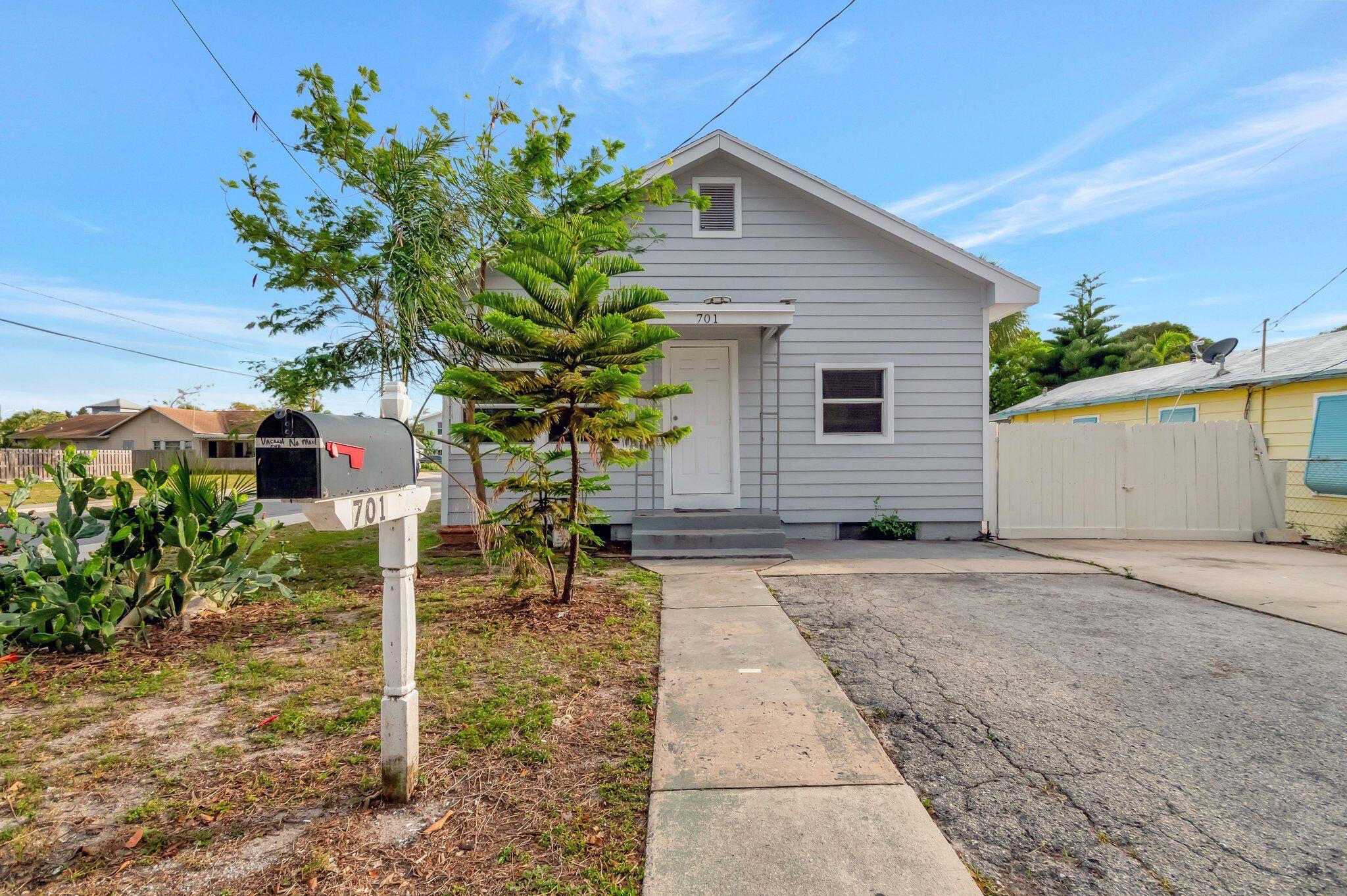 Property for Sale at 701 Washington Avenue, Lake Worth Beach, Palm Beach County, Florida - Bedrooms: 4 
Bathrooms: 2  - $350,000