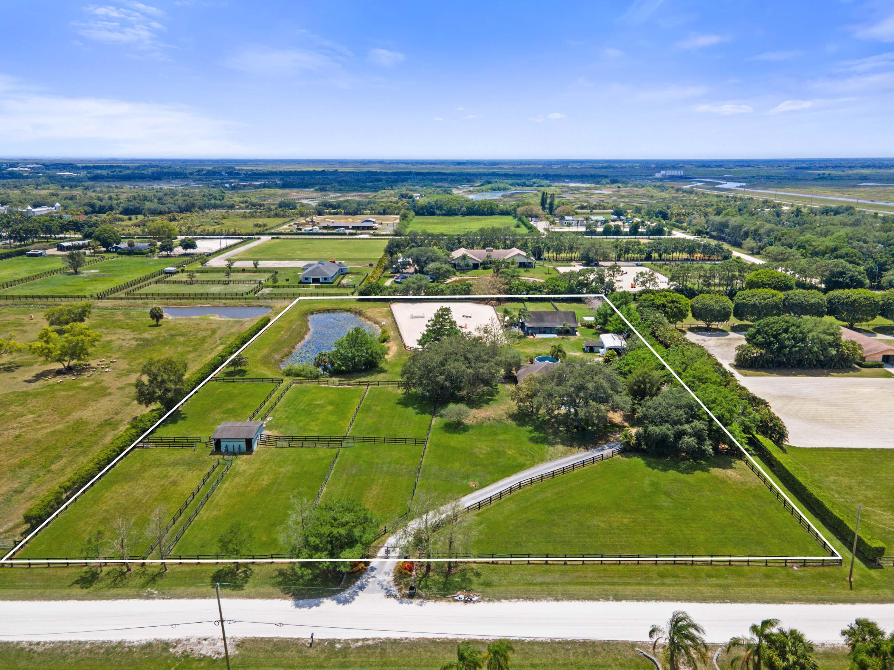 16820 Deer Path Lane, Wellington, Palm Beach County, Florida - 4 Bedrooms  
2.5 Bathrooms - 
