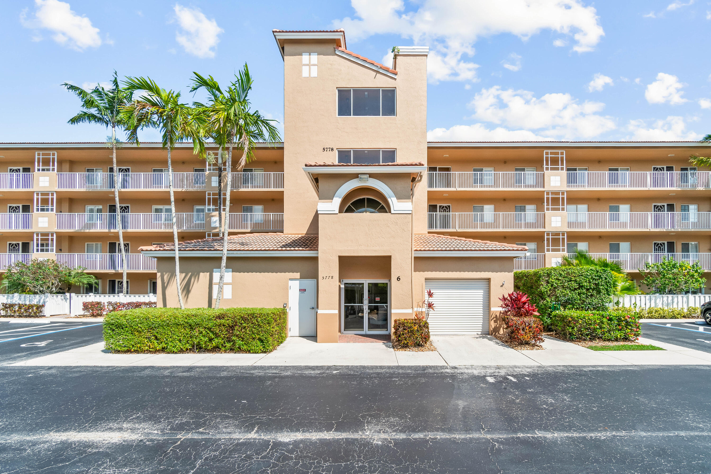 Property for Sale at 5778 Crystal Shores Drive 308, Boynton Beach, Palm Beach County, Florida - Bedrooms: 3 
Bathrooms: 2  - $295,000