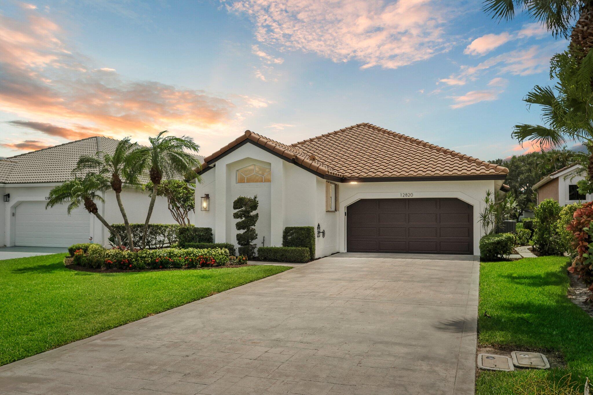 Photo 1 of 12820 Oak Knoll Drive, Palm Beach Gardens, Florida, $950,000, Web #: 10997485