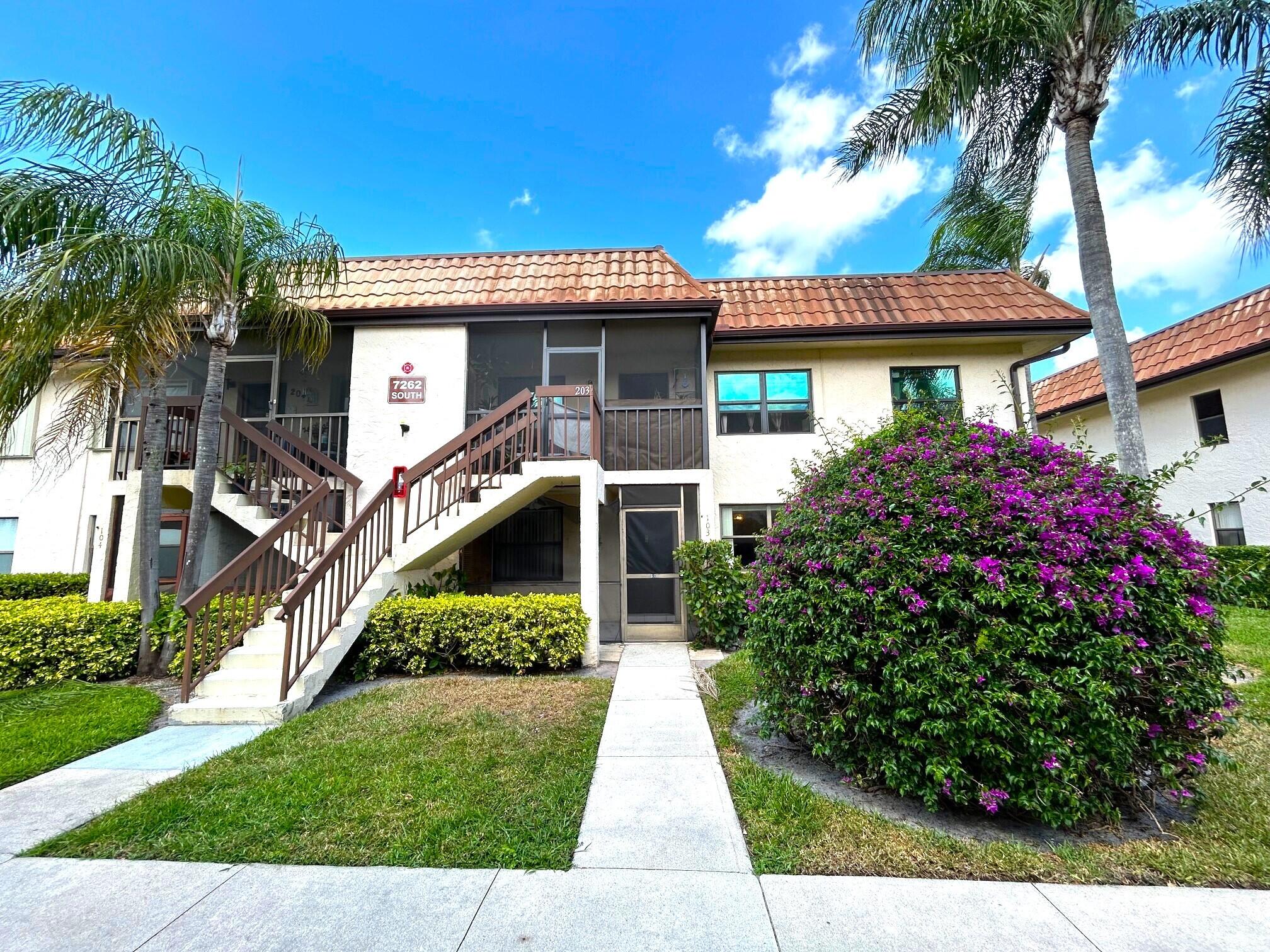 7262 Golf Colony Court 103, Lake Worth, Palm Beach County, Florida - 2 Bedrooms  
2 Bathrooms - 