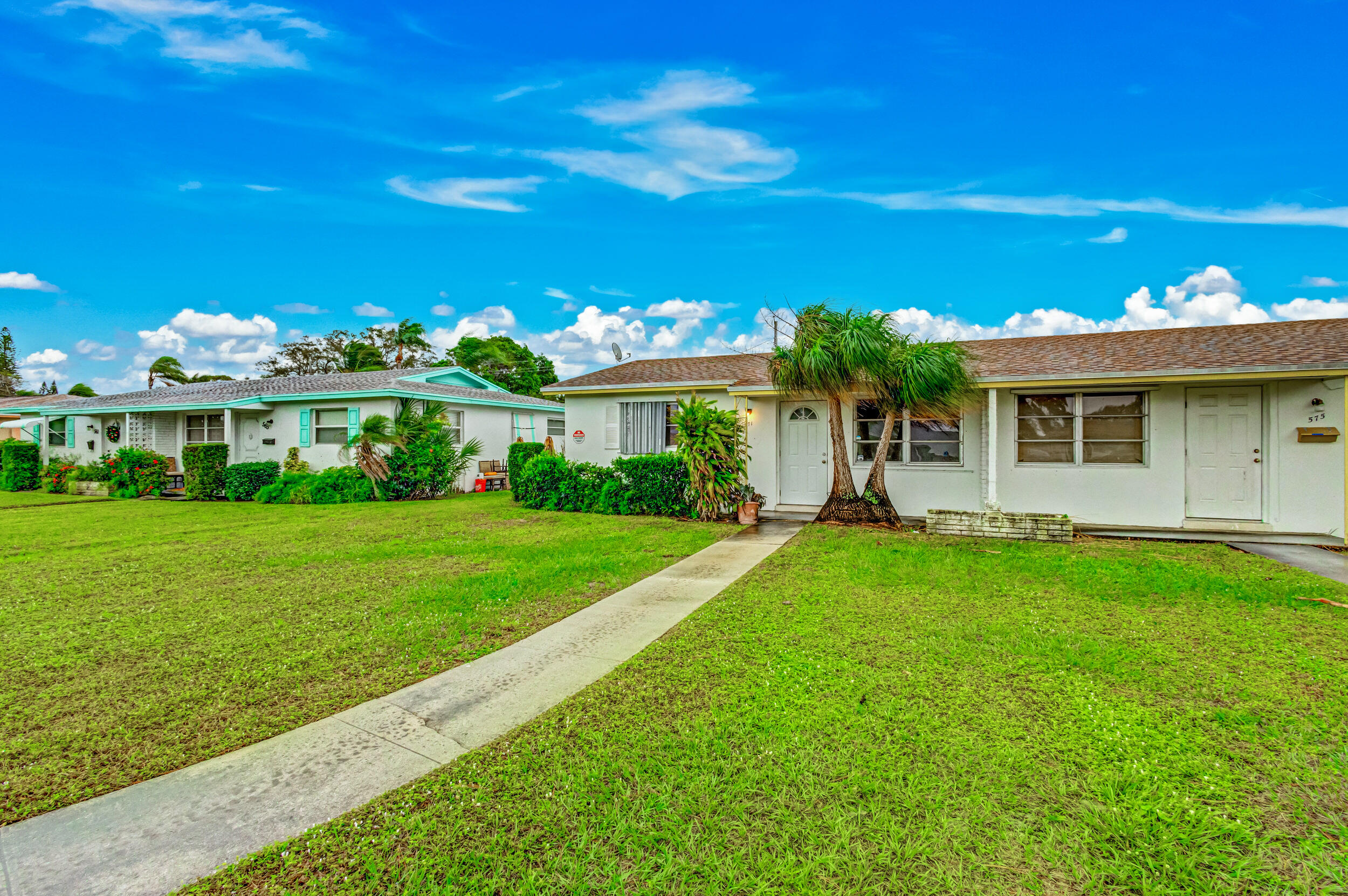 571 Silver Beach Road, Riviera Beach, Palm Beach County, Florida - 2 Bedrooms  
1 Bathrooms - 