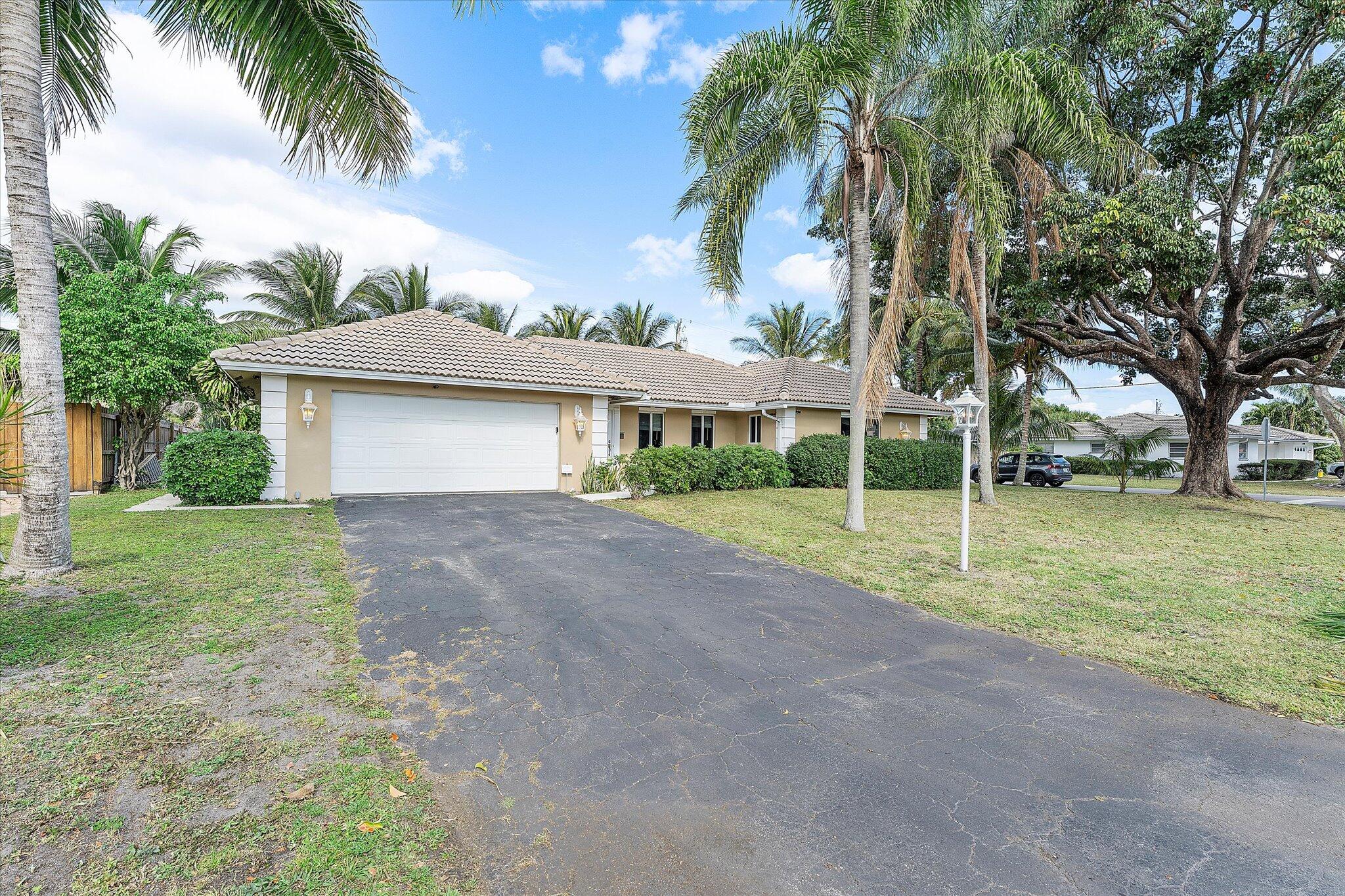 Property for Sale at 2101 Park Place, Boca Raton, Palm Beach County, Florida - Bedrooms: 2 
Bathrooms: 2  - $645,000